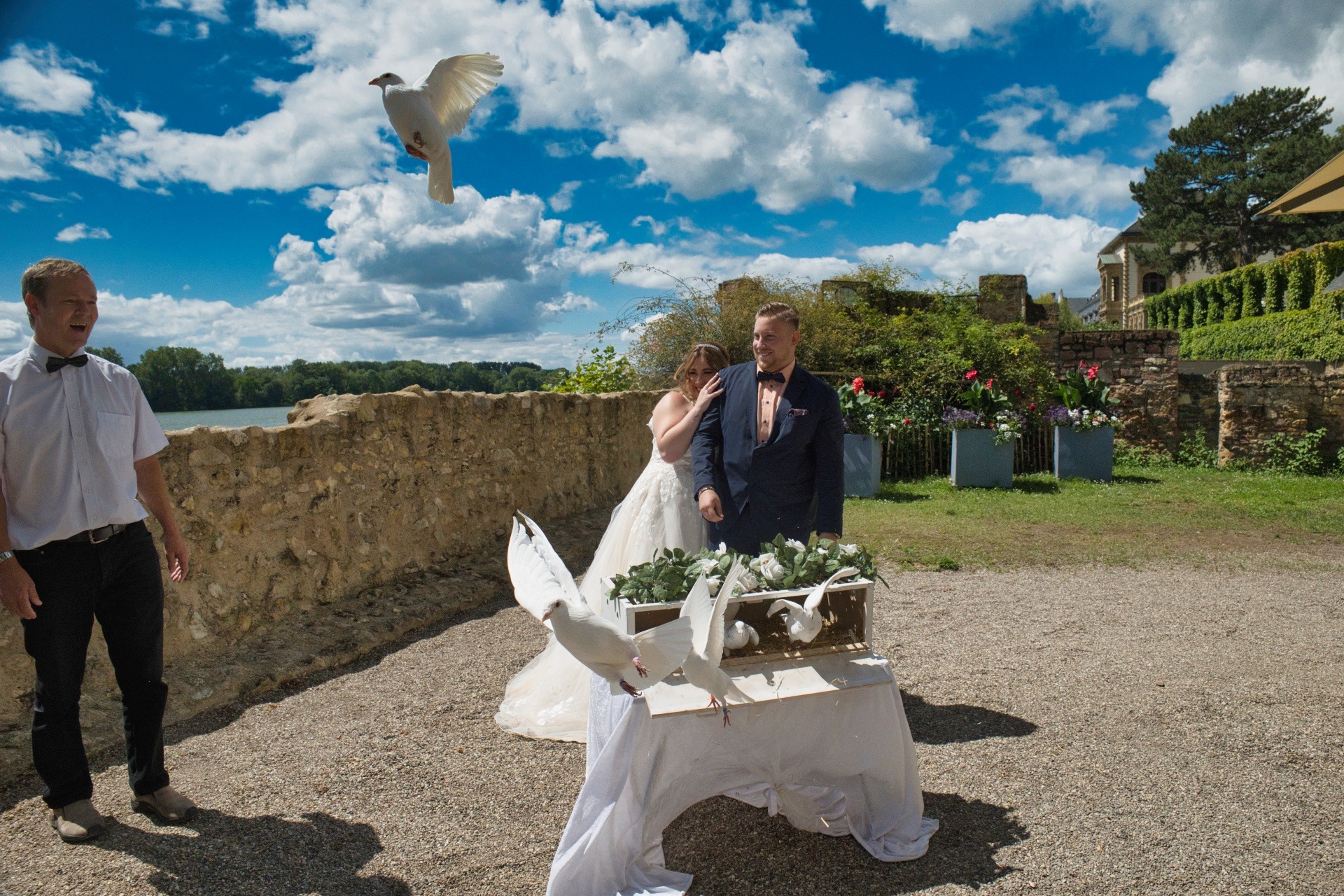 Hochzeitsfotograf Eltville: Burg, Kloster Eberbach & Rhein